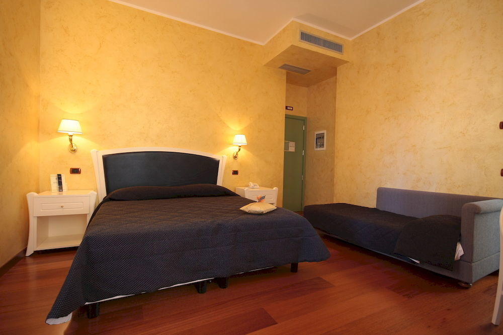 Hotel Rojan Sulmona Eksteriør billede