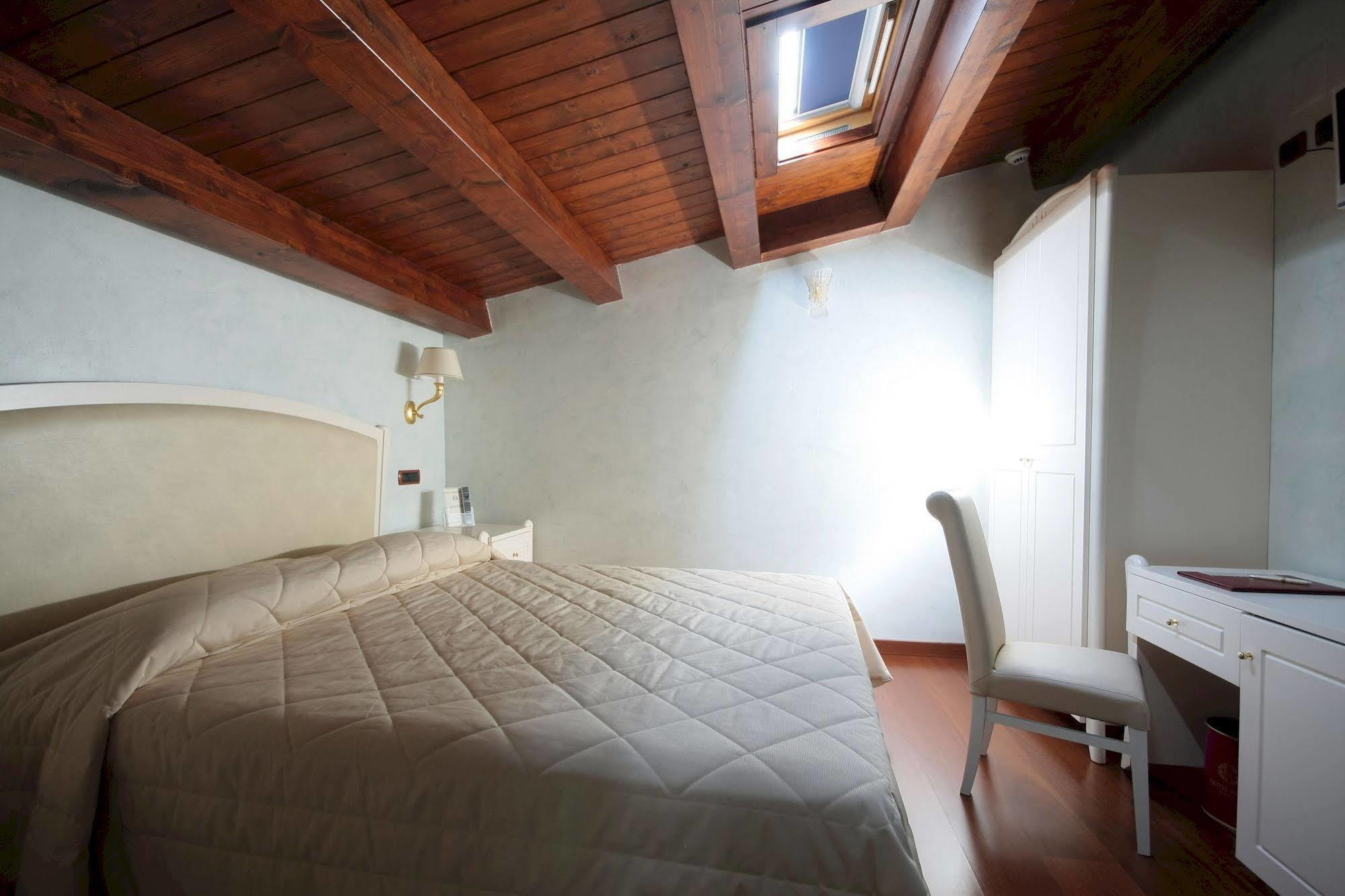 Hotel Rojan Sulmona Eksteriør billede