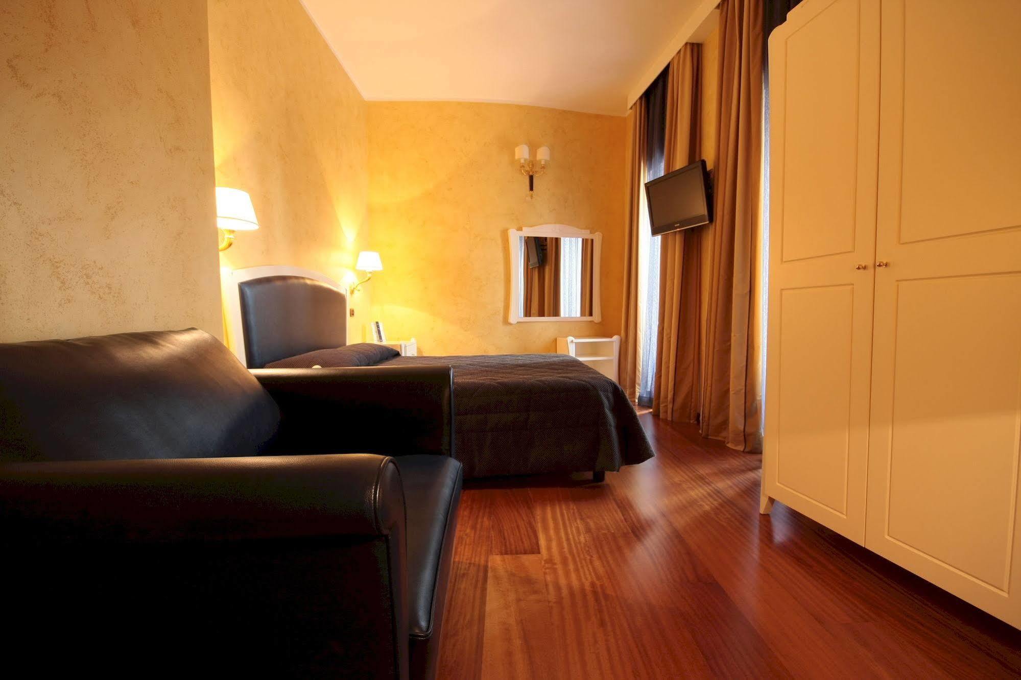 Hotel Rojan Sulmona Eksteriør billede