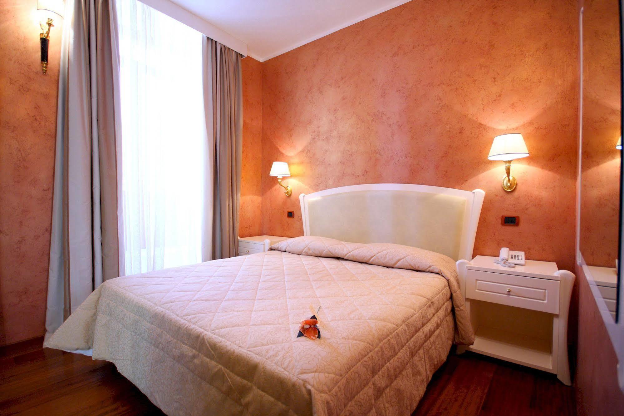 Hotel Rojan Sulmona Eksteriør billede